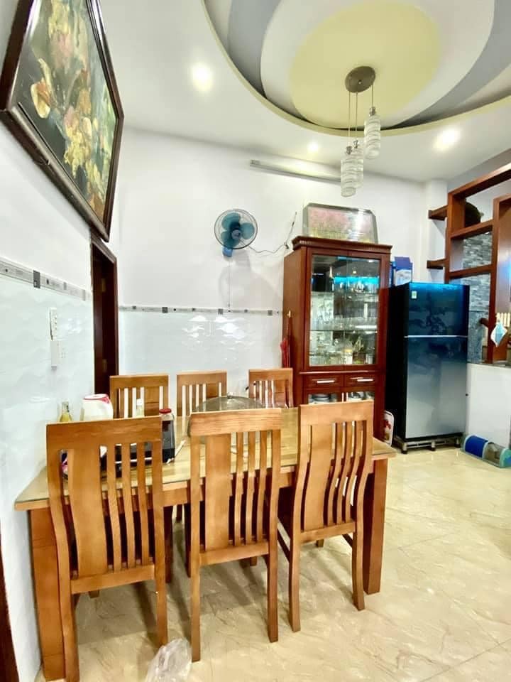 Siêu phẩm nhà xây lệch tầng 7 chỗ để trong nhà vào là ở ngay, giá bán 2.7 tỷ, thương lượng