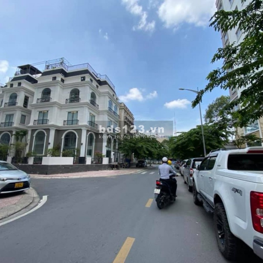 Chính chủ định cư Mỹ bán nhà hẻm xe hơi Nguyễn Cửu Vân, p.17, Bình Thạnh, giá 12 tỷ