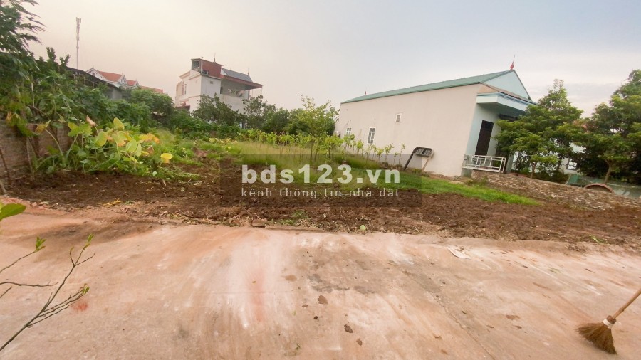 Chính chủ cần bán 405m2 đất thổ cư Văn Giang gần vành đai 4, KĐT Xuân Cầu giá chỉ 12,8 triệu/m2. LH 0962886253