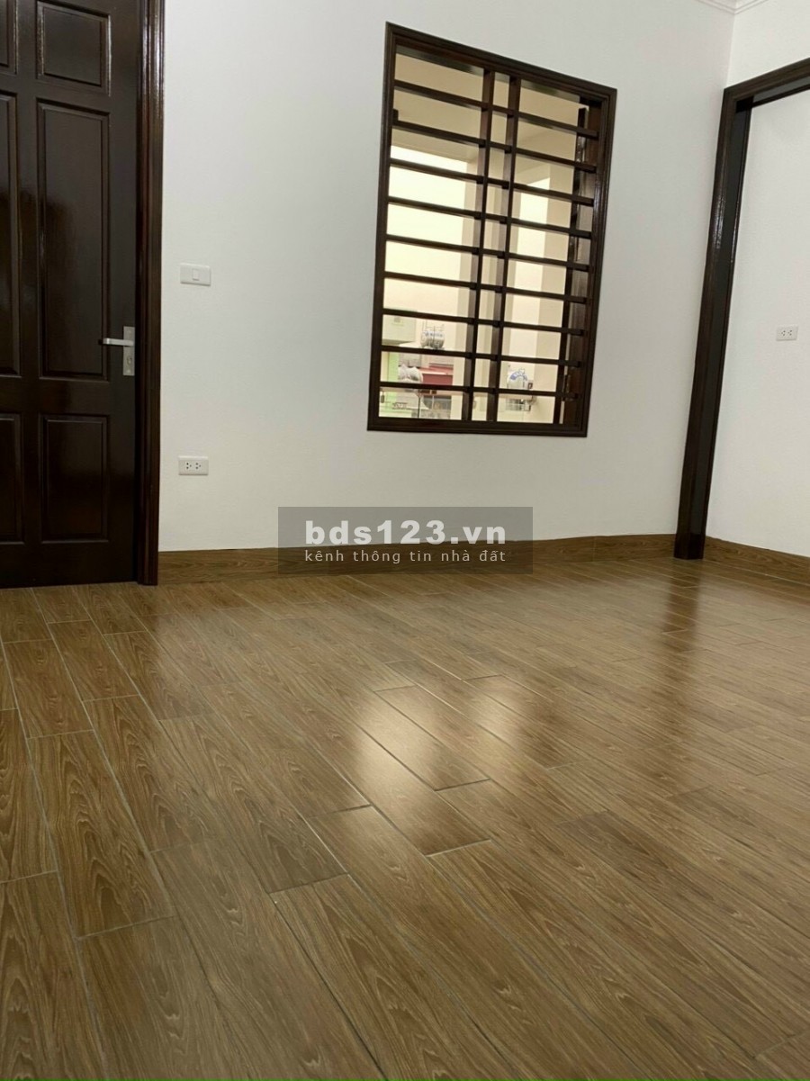 Bán nhà mặt đường Phùng Chí Kiên, TP HD, 4 tầng 67.5m2, mt 4.5m, nhà cực đẹp, chỉ 4.6 tỷ