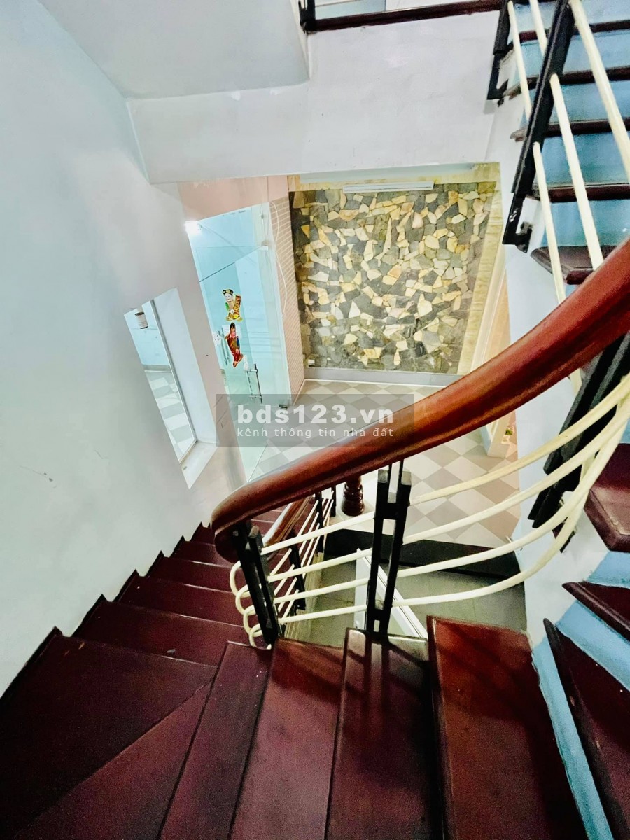 Bán nhà Phố Liên Cơ, ô tô tránh, vỉa hè, kinh doanh, 106m2 x 4 tầng, nhỉnh 18 tỷ