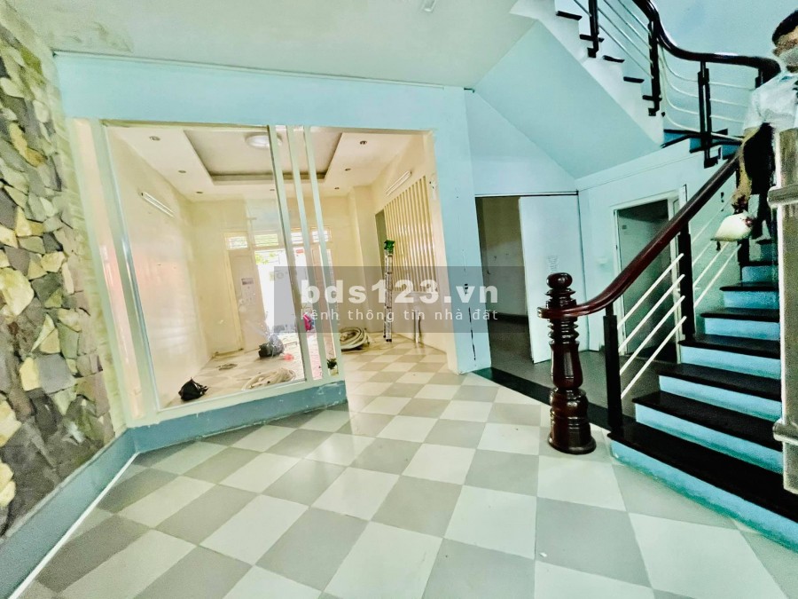 Bán nhà Phố Liên Cơ, ô tô tránh, vỉa hè, kinh doanh, 106m2 x 4 tầng, nhỉnh 18 tỷ