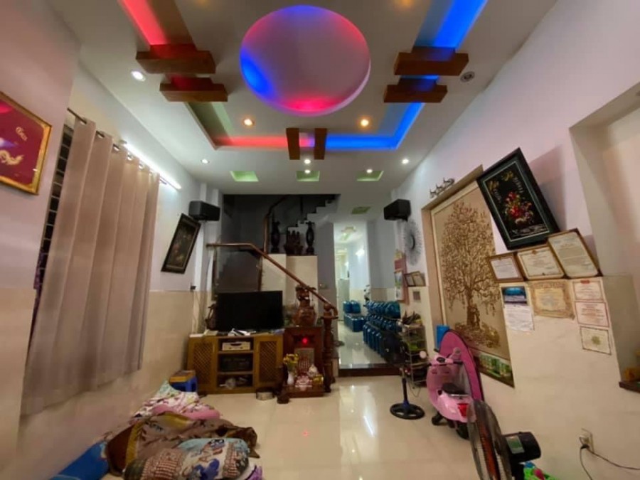 Nhà Hẻm 20m, Như Mặt Tiền Thoại Ngọc Hầu, Tân Phú Chỉ 9.5 Tỷ (TL)