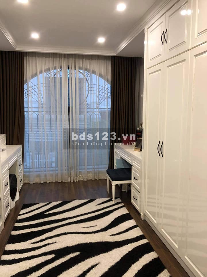 Bán Biệt Thự Minh Tâm Long Biên 135 m2, 4 tầng, Mt 9m, giá 18,9 tỷ nội thất cao cấp