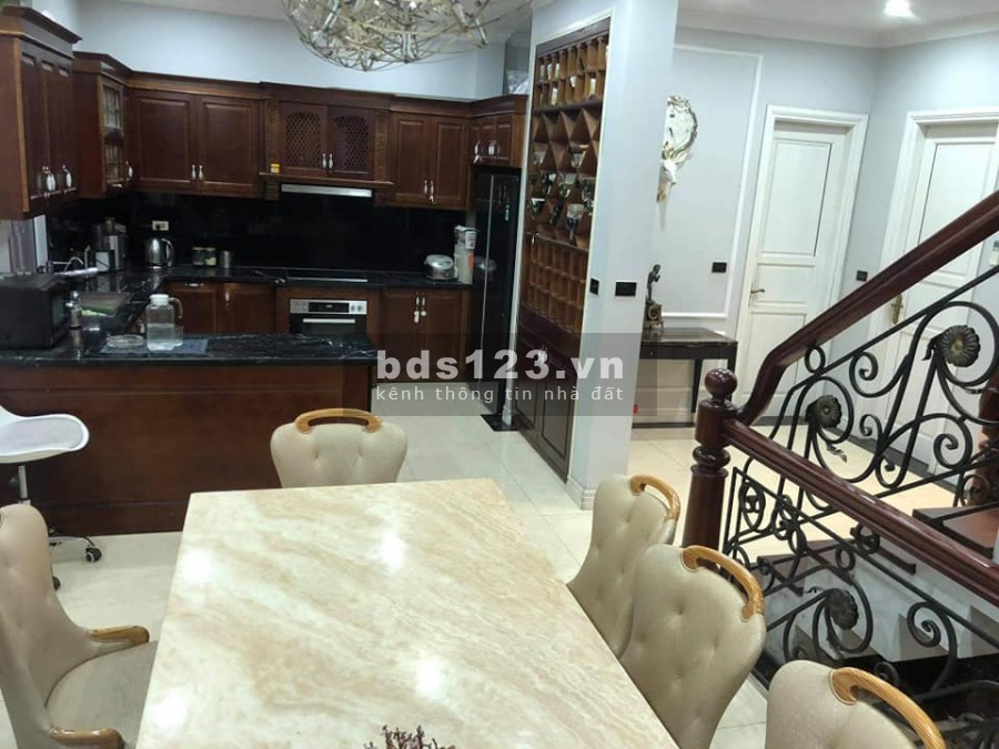Bán Biệt Thự Minh Tâm Long Biên 135 m2, 4 tầng, Mt 9m, giá 18,9 tỷ nội thất cao cấp