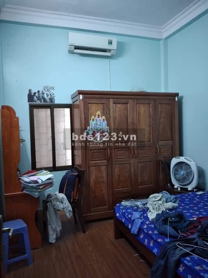 Bán nhà Hoàng Văn Thái, ô tô đỗ cửa, nở hậu, dân trí cao, 45m, 4.3 tỷ