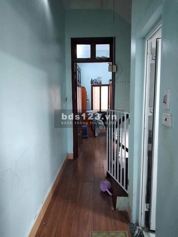 Bán nhà Hoàng Văn Thái, ô tô đỗ cửa, nở hậu, dân trí cao, 45m, 4.3 tỷ