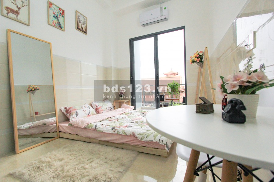 Cho thuê căn hộ ban công riêng Quận 7, giá chỉ 4.6 triệu-4.8 triệu