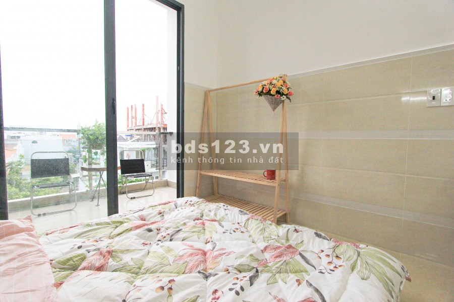 Cho thuê căn hộ ban công riêng Quận 7, giá chỉ 4.6 triệu-4.8 triệu