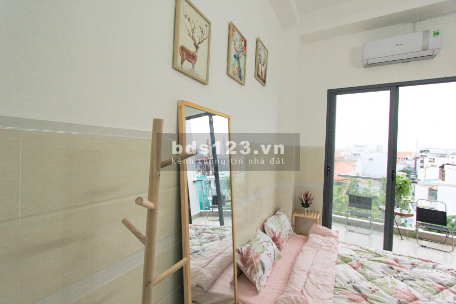 Cho thuê căn hộ ban công riêng Quận 7, giá chỉ 4.6 triệu-4.8 triệu