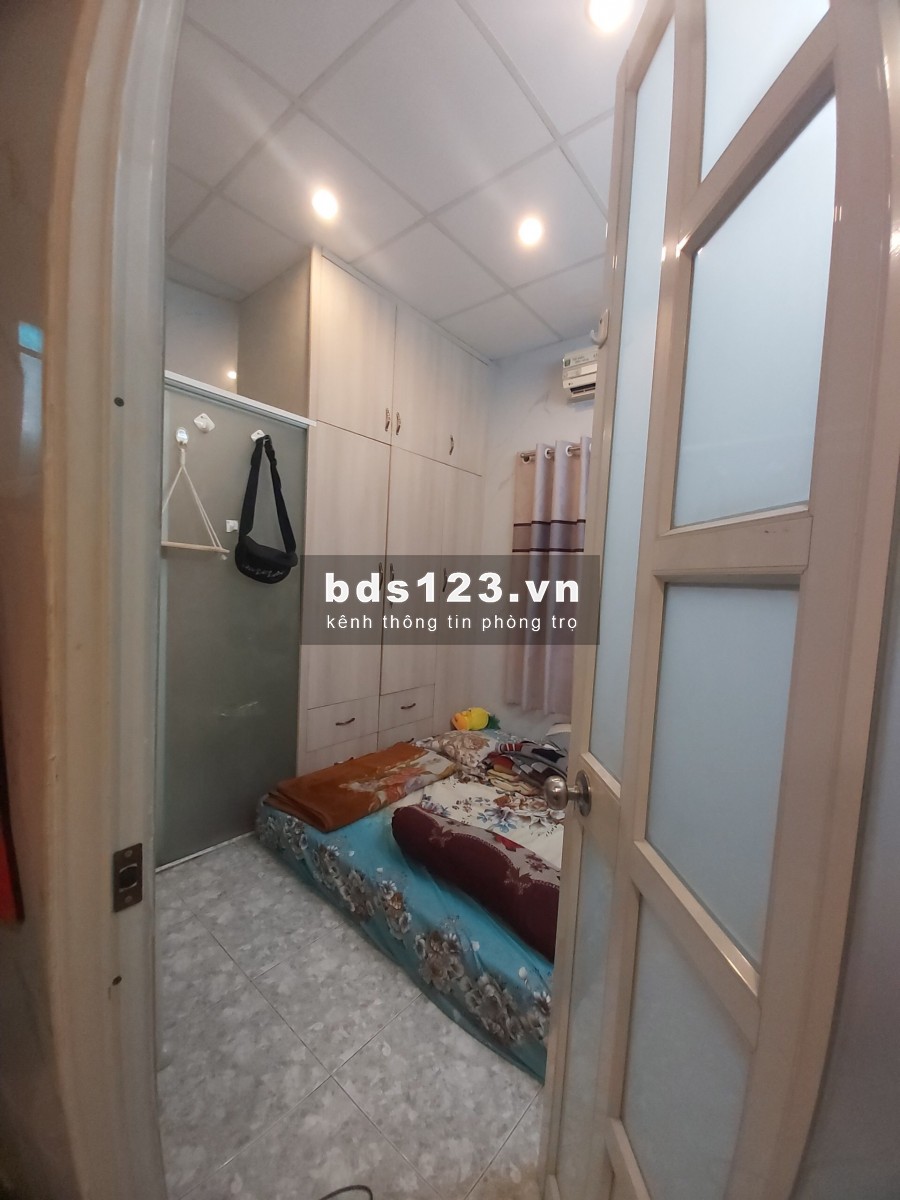 Cho thuê nguyên lầu hoặc phòng trọ, có sẵn nội thất cơ bản, rộng 12m2