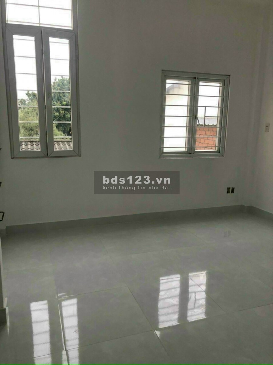 Bán nhà mặt tiền đường 12, Phước Bình, Quận 9, giá 3.85 tỷ, thương lượng chính chủ