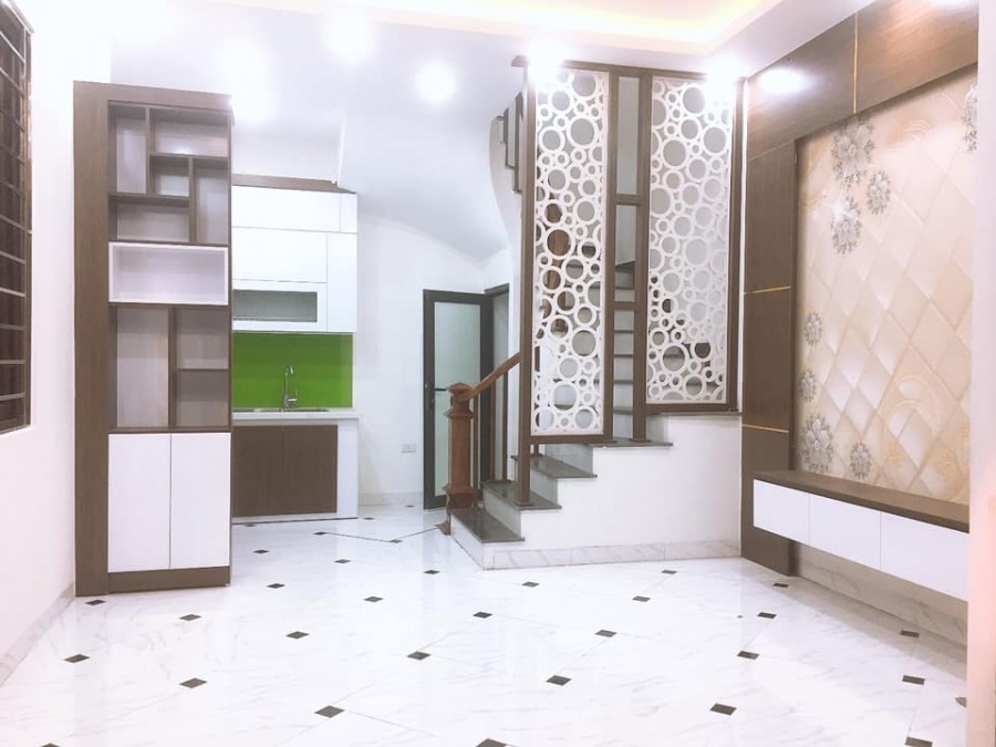 Cần bán giá sốc căn nhà 65 triệu/m2, Tây Hồ, diện tích 66m2, nở hậu ở ngay, lh 0983753389