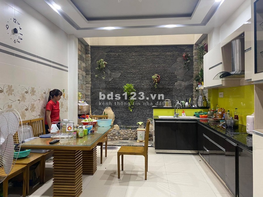 Bán Nhà Đẹp 85m2 Công nhận đủ, Hẻm Vip 12m Nguyễn Trãi sát Q1, Khu dân trí cao