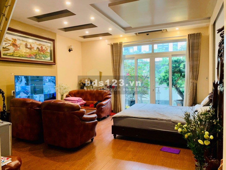 Bán nhanh nhà phố Nguyễn sơn,73m2 Mặt tiền 10M, 2 thoáng, nhỉnh 6 tỉ