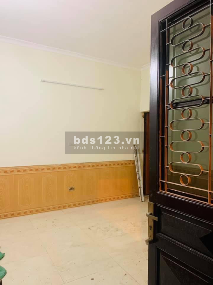 Gốc Đề siêu phẩm 42m2, giá 2,5 tỷ, sổ đỏ chính chủ săn sàng giao dịch