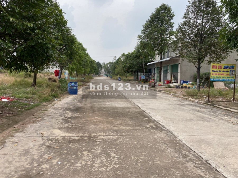 Chính chủ chuyển nhà bán gấp nhà c4 mới gía rẻ đẹp kề chợ tp buôn bán