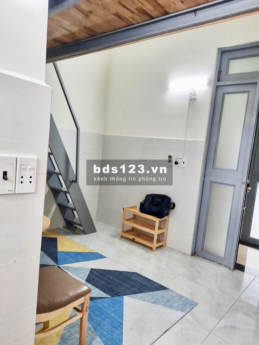Phòng có gác đứng cao, dạng chung cư mini giá rẻ Tân Bình, giá 3.7 triệu