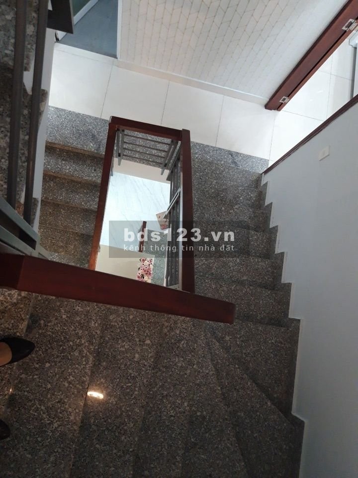 Bán gấp nhà Phan Văn Trị Gò Vấp, 70m2, 3 Tầng, Giá Rẻ Nhất Năm chỉ 6 tỷ