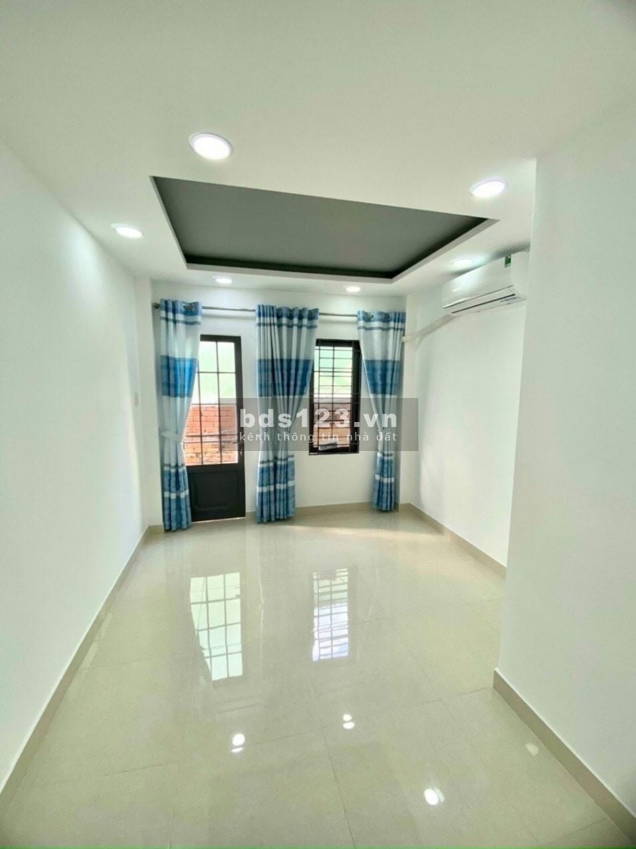 Nhà đẹp Bình Thạnh chỉ 2.4 tỉ, ngân hàng cho vay 1.1 tỉ, 2 tầng đúc
