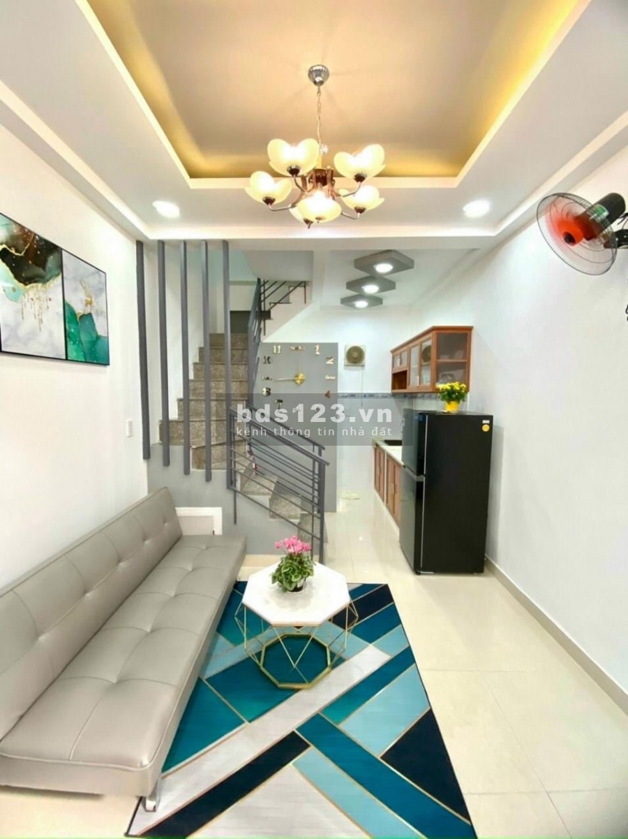 Nhà đẹp Bình Thạnh chỉ 2.4 tỉ, ngân hàng cho vay 1.1 tỉ, 2 tầng đúc