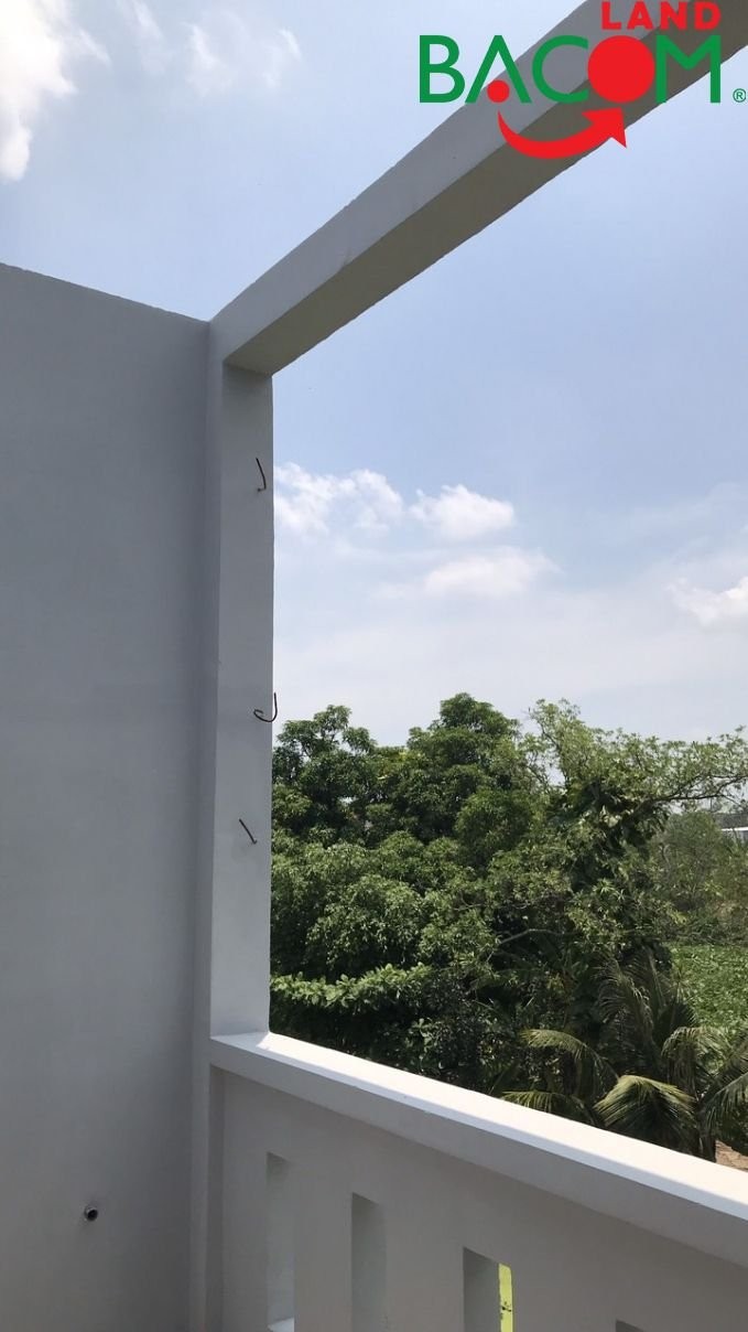 Nhà 1 trệt, 1 lầu, phường Tân Hạnh diện tích 85m2, SHR đường ô tô 2 ty8