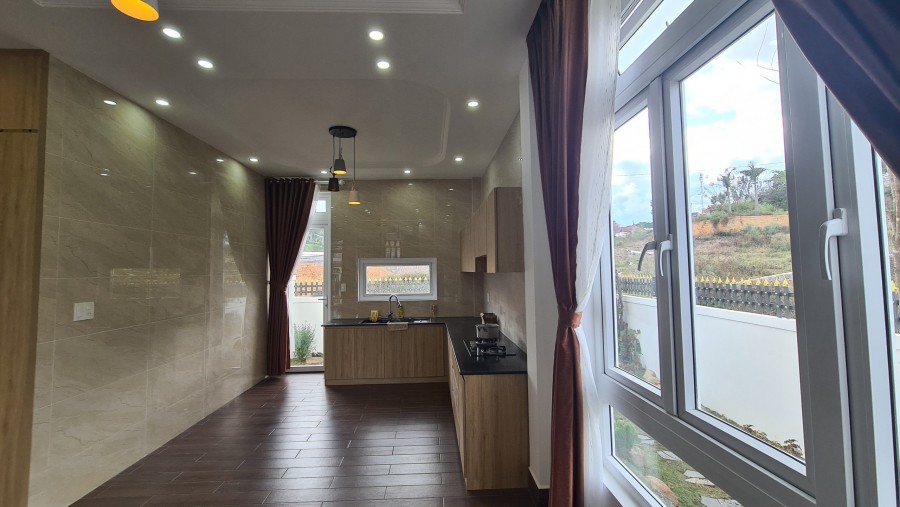 Biệt thự mặt tiền đường Đa Phú, phường 7, thành phố Đà Lạt, lh 0987 792 538