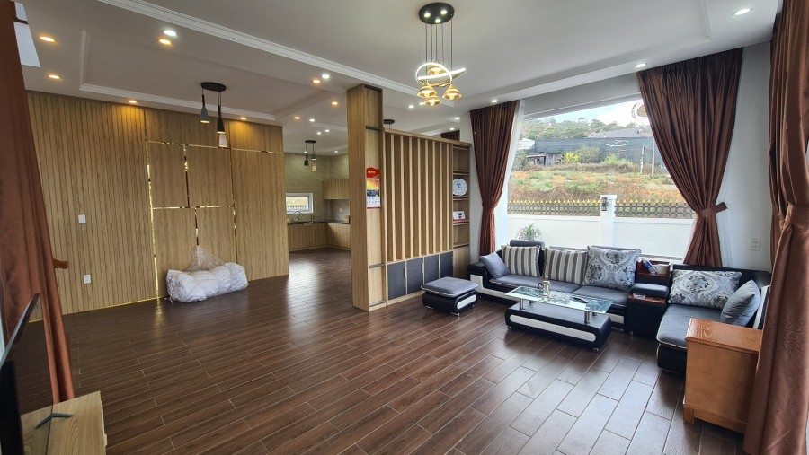 Biệt thự mặt tiền đường Đa Phú, phường 7, thành phố Đà Lạt, lh 0987 792 538