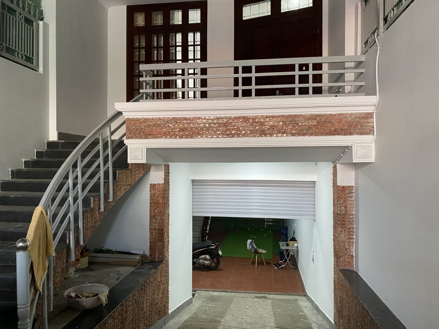 Bán nhà mặt tiền đường Dương Đình Hội. DT 145m2, giá bán 19.5 Tỷ