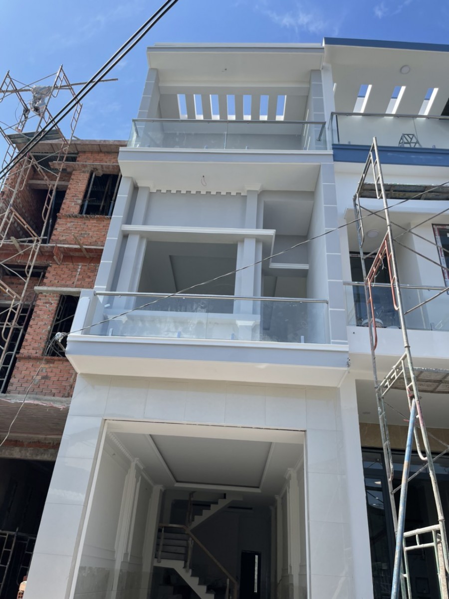 Nhà 1 trệt 2 lầu Bửu Hòa,SHR thổ cư, hẻm thông kinh doanh tốt, gần cty Pouchen