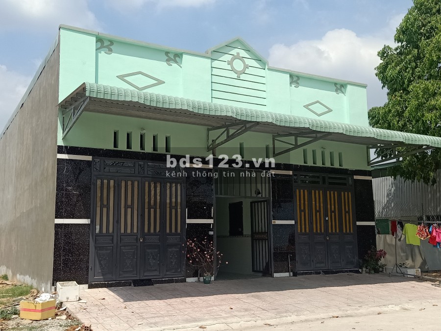 Gia đình cần tiền trả nợ cần bán trọ đang kinh doanh ổn định ngay Khu Đô Thị và Công Nghiệp Mỹ Phước 3.