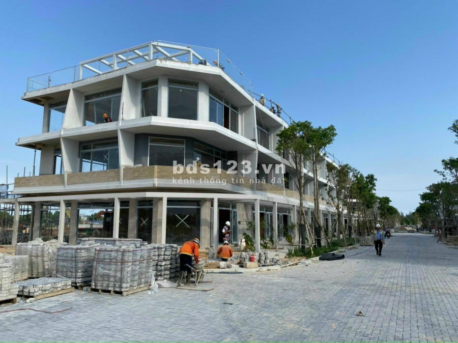 Nhà phố KD khách sạn MT đường 42m tại TP.Phan Thiết