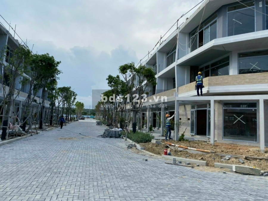 Nhà phố KD khách sạn MT đường 42m tại TP.Phan Thiết