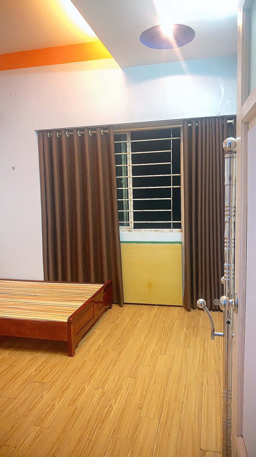 Chính chủ cần cho thuê căn hộ chung cư 671 Hoàng Hoa Thám, Ba Đình, DT 95m2 Giá 11tr/th LH 0914691466