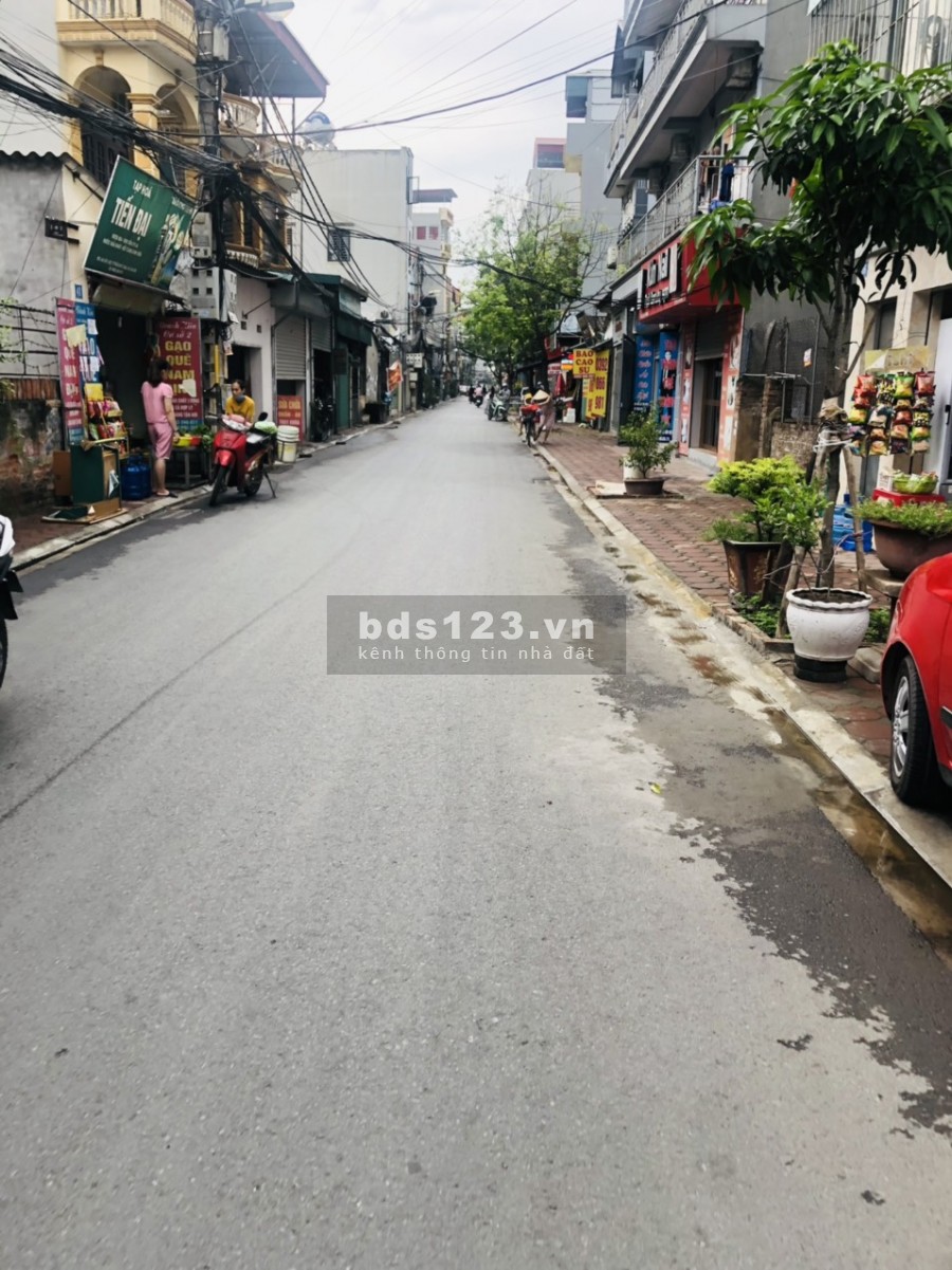 Bán nhanh đất mặt chính kinh doanh Cửu Việt 2 Trâu Quỳ Gia Lâm, DT 90m