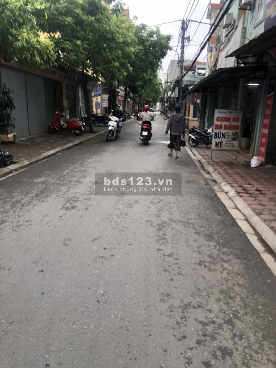 Bán nhanh đất mặt chính kinh doanh Cửu Việt 2 Trâu Quỳ Gia Lâm, DT 90m
