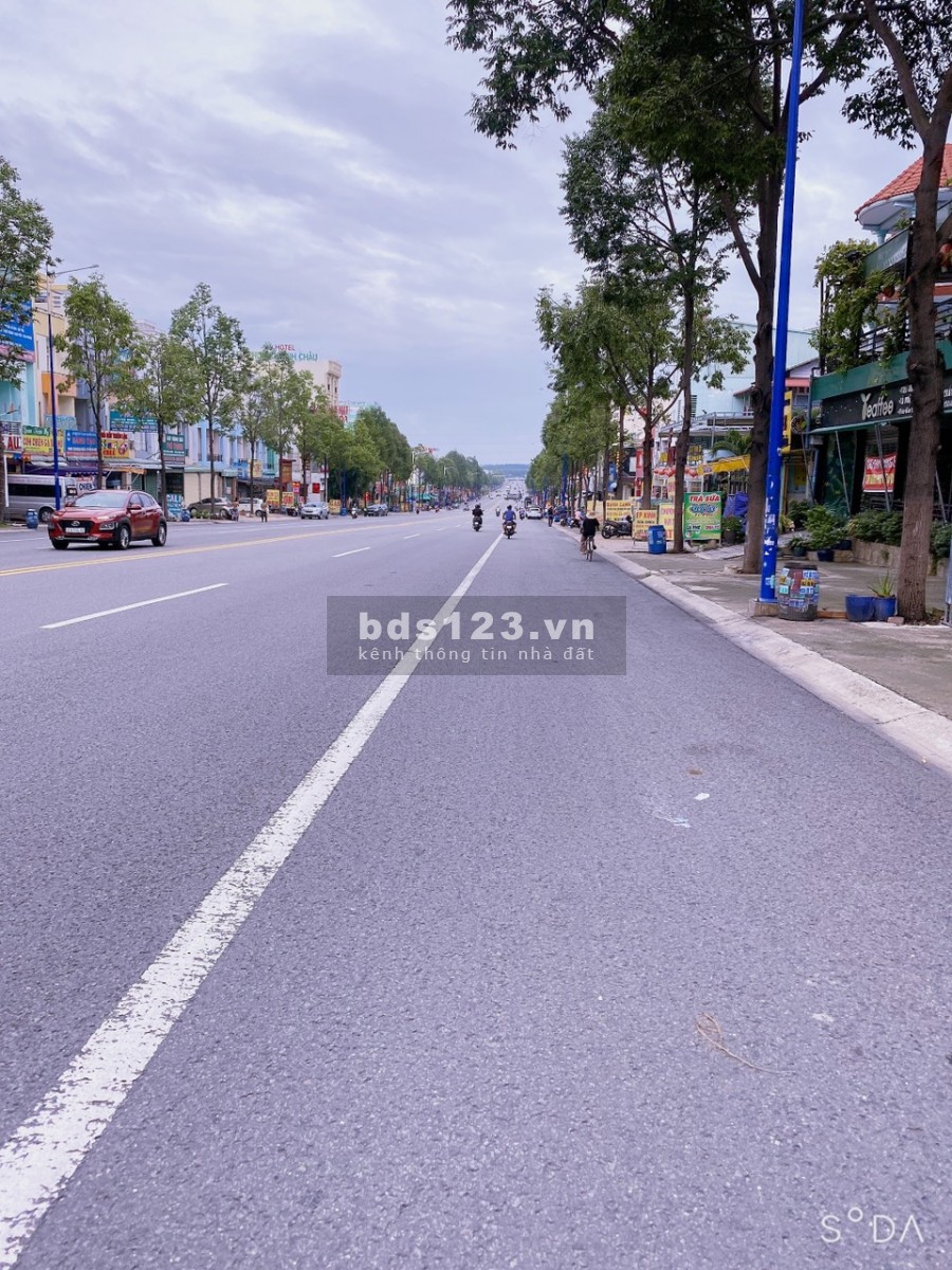 Tôi có 3 nền đất ở khu đô thị Mỹ Phước, 150, 300, lô góc tôi bán giá rẻ hơn thị trường