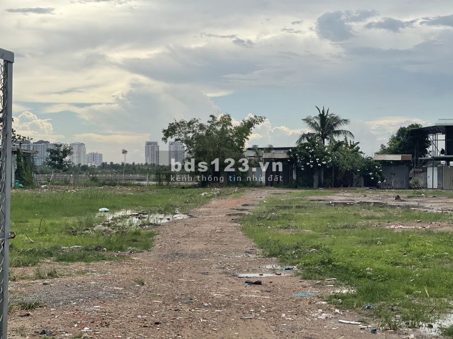 Cho thuê đất 10.000m2 Xa Lộ Hà Nội Q2 gần cầu Rạch Chiếc