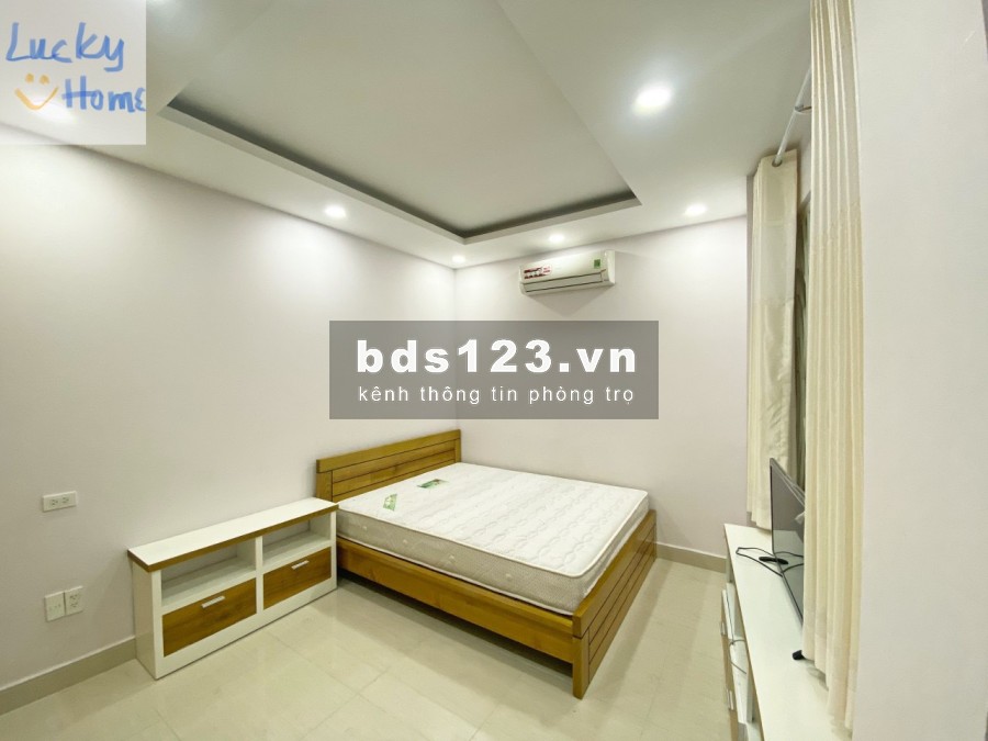 Cho thuê căn hộ duy nhất 2 pn, có ban công tại Bình Thạnh, an ninh