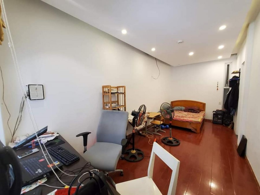 Nhà đẹp sân vườn Hoàng Hoa Thám 60m2 4 tầng đúc, giá chỉ 5.38 tỷ