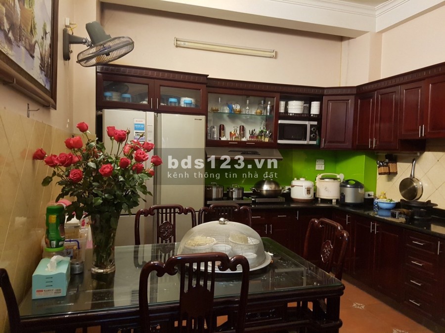 Bán nhà khu đô thị Đầm Trấu, dt 48m2, 5 tầng, phân lô, gara kinh doanh, nhỉnh 9 tỷ