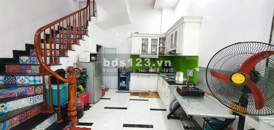 Chủ cần bán gấp nhà Tam Trinh, ngõ ô tô thông hai đầu, thoáng, ở sướng, diện tích rộng 44m2 nhỉnh 3 tỷ