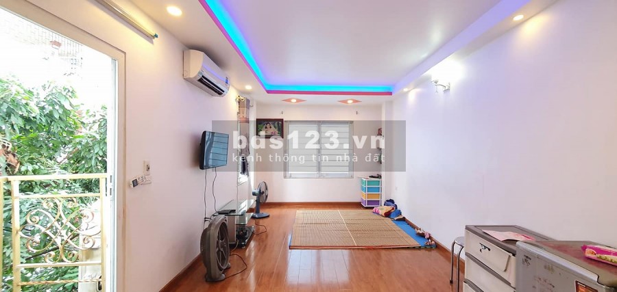 Chủ cần bán gấp nhà Tam Trinh, ngõ ô tô thông hai đầu, thoáng, ở sướng, diện tích rộng 44m2 nhỉnh 3 tỷ