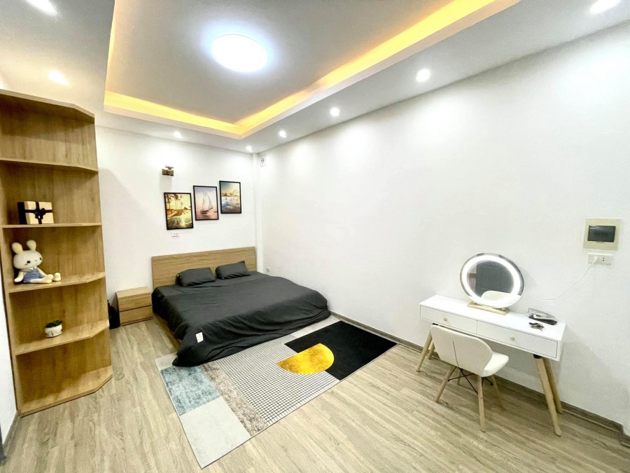 Bán gấp nhà phố Vương Thừa Vũ ngõ ô tô 5m, thang máy, dt 42m2, 6 tầng, mt 6m, nhỉnh 6 tỷ