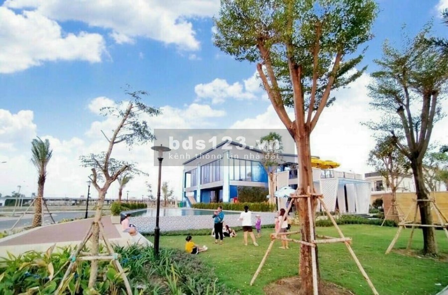 Bán nhà phố mt đường đoàn nguyễn tuấn, được vay ngân hàng 65%, lhcc