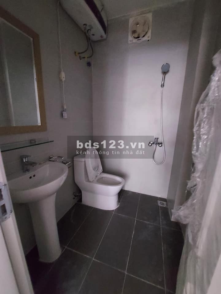Bán nhà Tây Hồ gần phố đi bộ, kinh doanh cho thuê dt 30mx6m, giá 4.8 tỷ, lhcc
