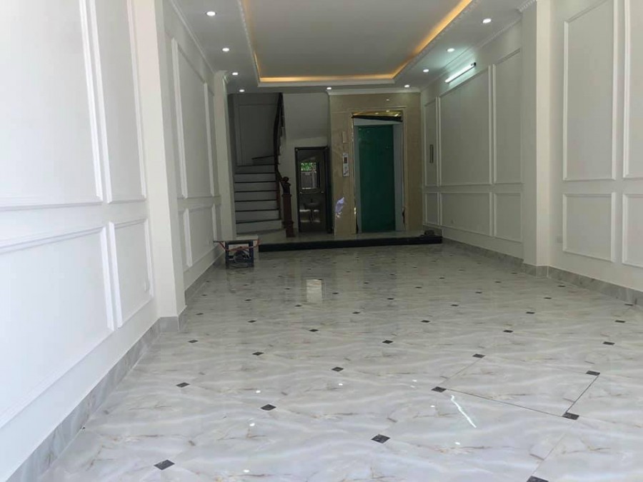 Bán nhà liền kề La Khê, Lê Trọng Tấn 50m2, mới koong, vỉa hè ô tô tránh, thang máy 7.3 Tỷ