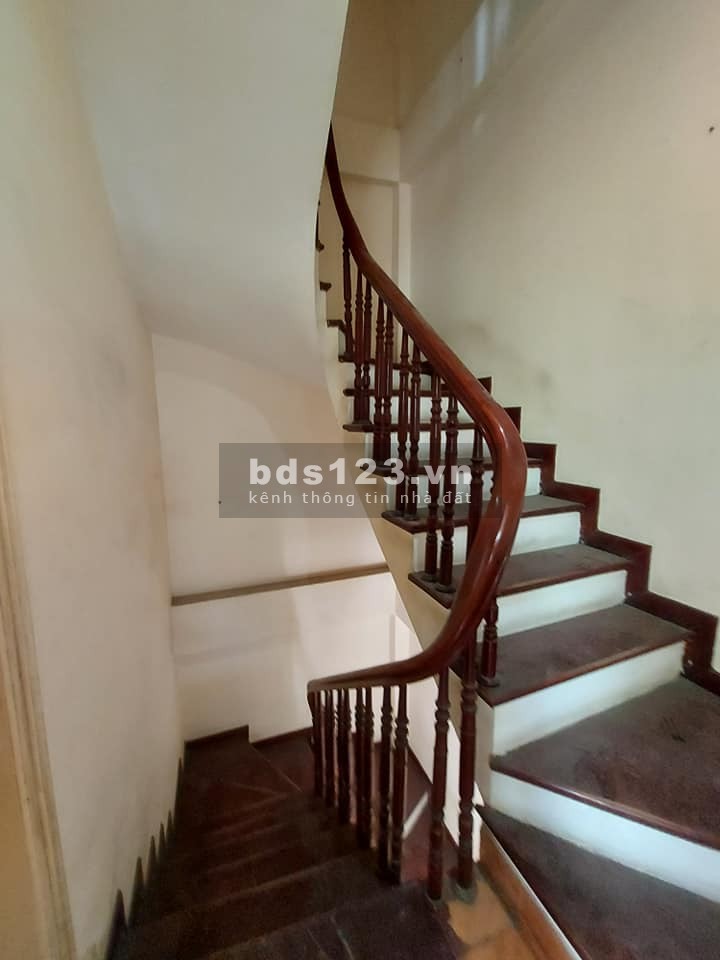Bán gấp nhà phố Định Công, kinh doanh, ô tô đổ cửa, 5 tầng, giá chỉ 4.2 tỷ