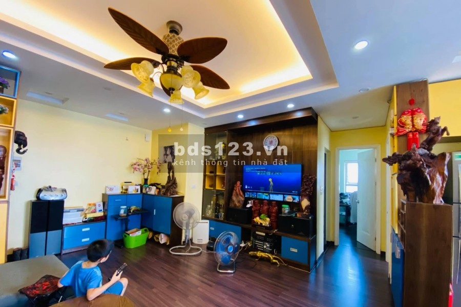 Bán căn hộ tòa trung Rice City Linh Đàm dt 67m2 2PN giá 1.75 tỷ, sổ hồng, cửa Tây tứ trạch