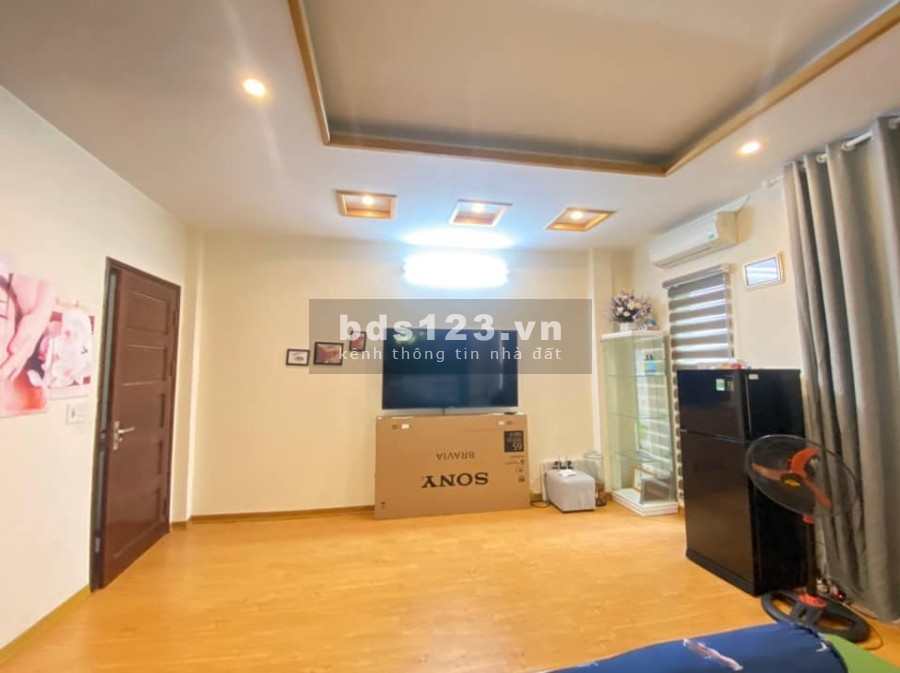 Bán gấp nhà phố Trương Định Hoàng Mai mới đẹp 50m 5 tầng mặt tiền 5,5m, giá 4,55 tỷ